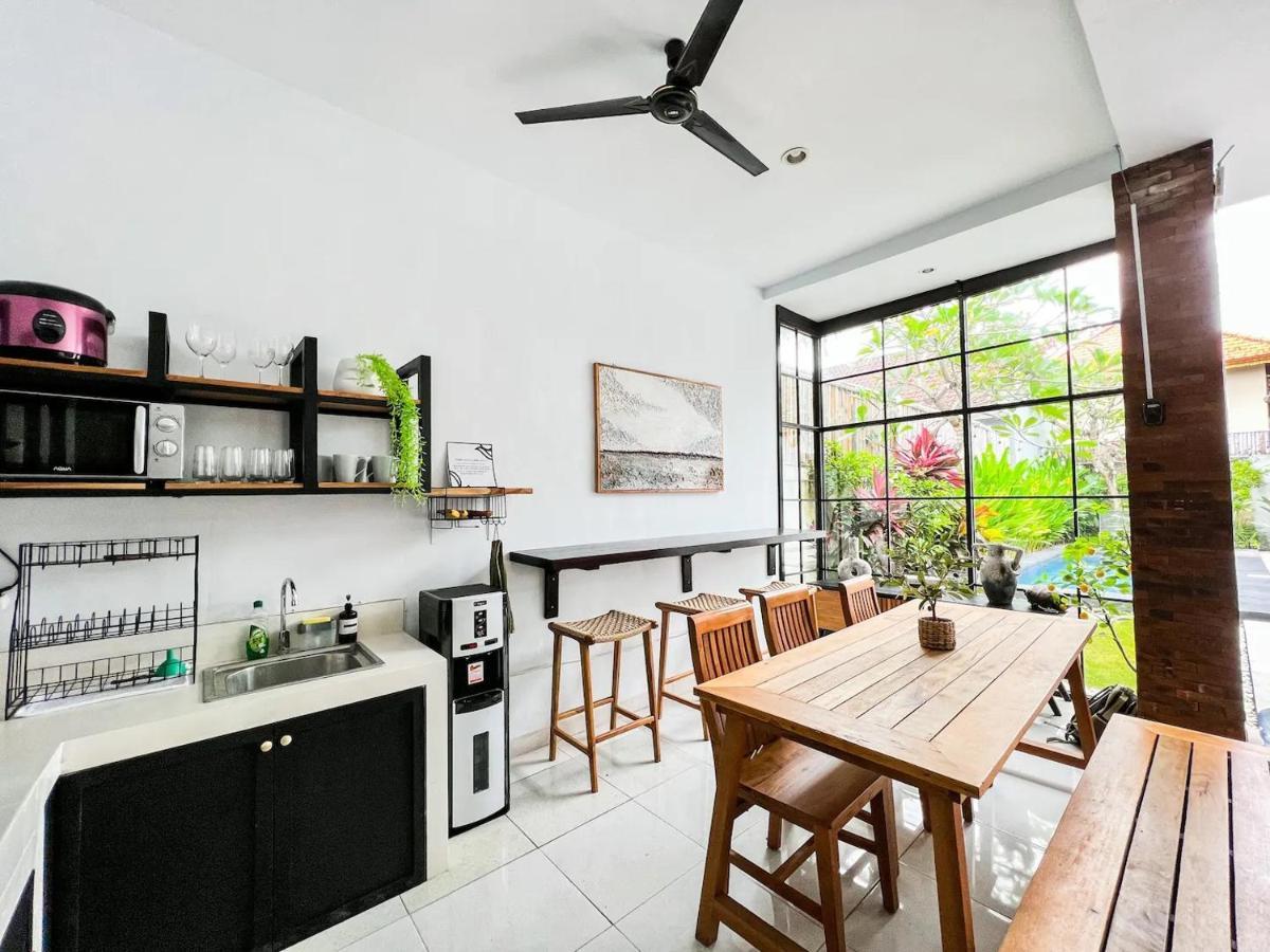 Island Boy Guest House Canggu Екстериор снимка