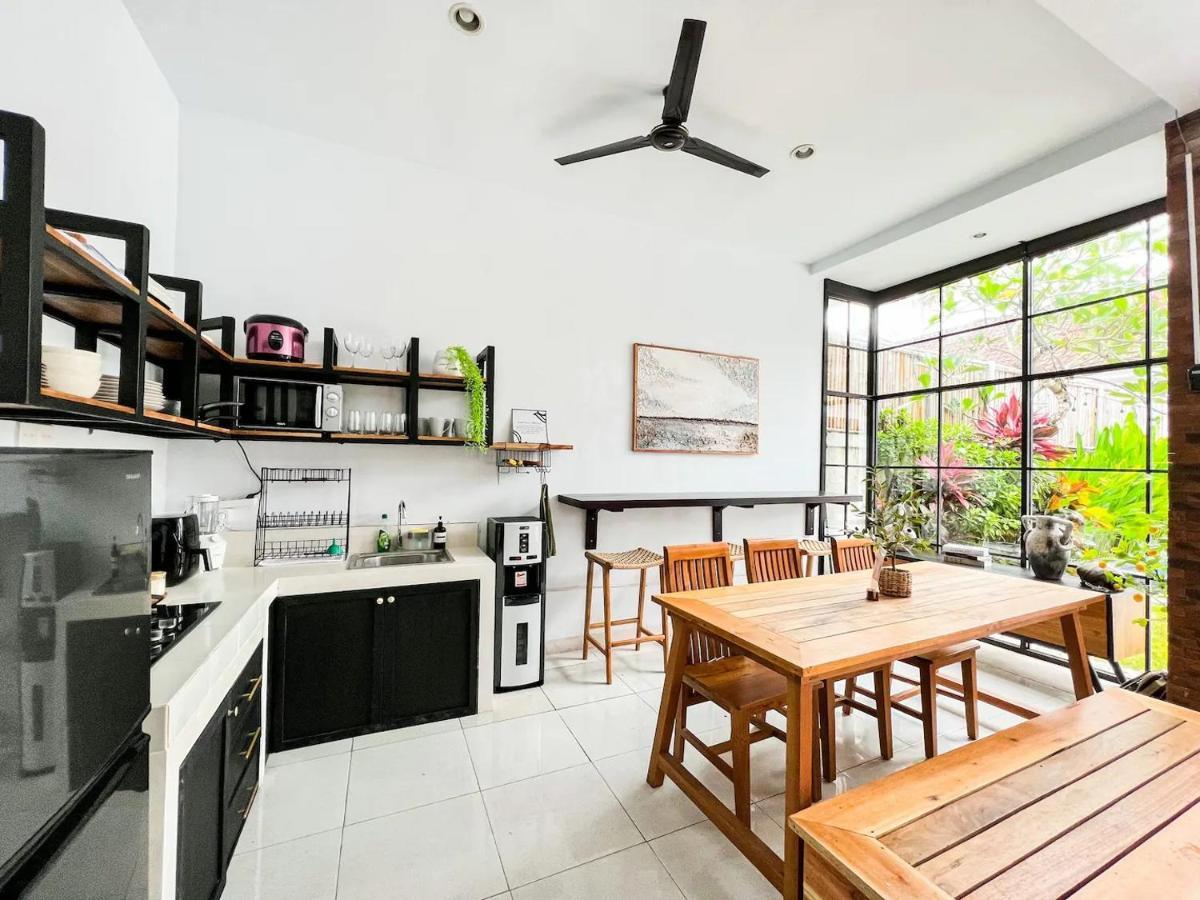 Island Boy Guest House Canggu Екстериор снимка